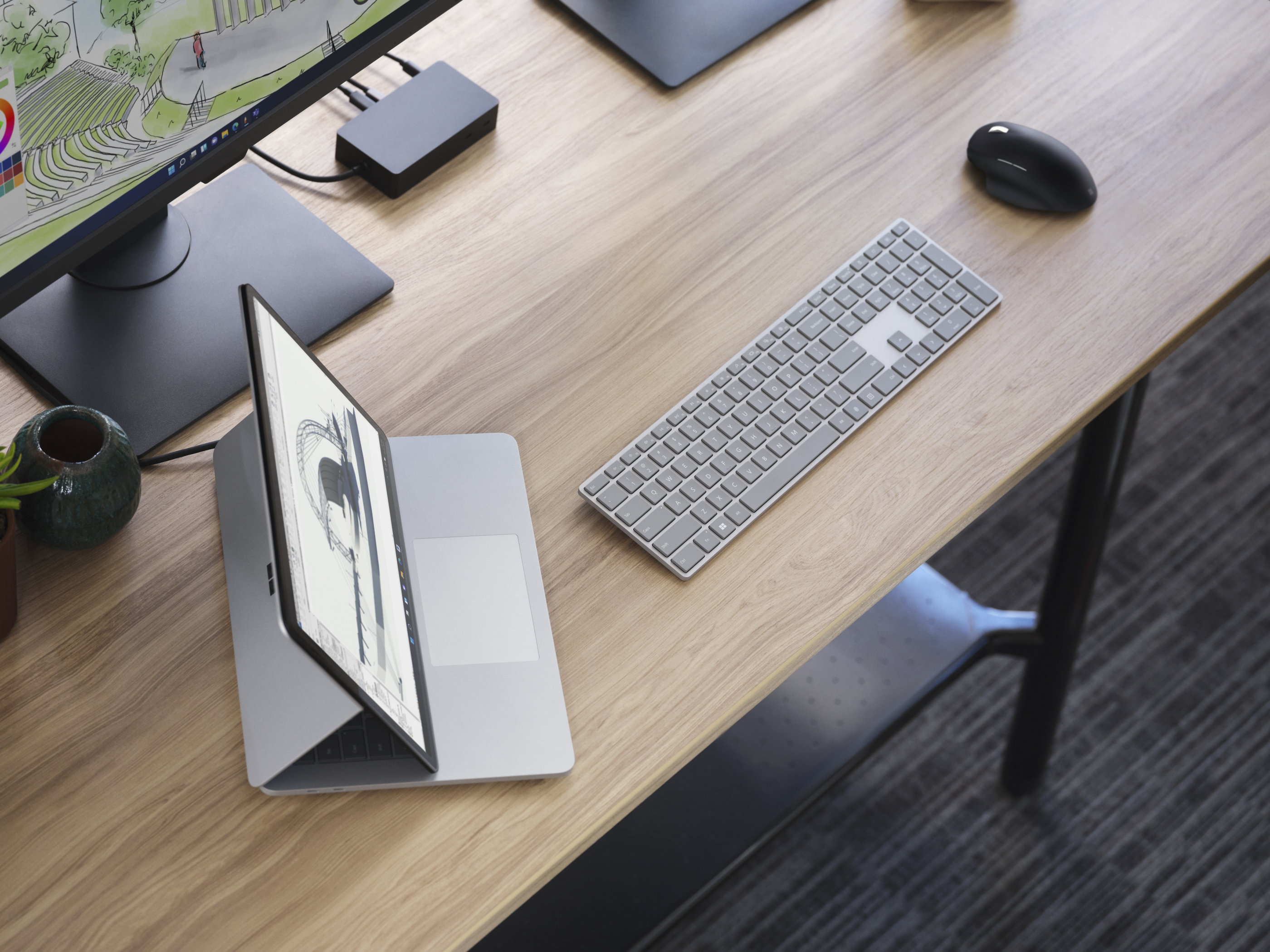 MICROSOFT Surface Laptop Studio - Convertible 2 in 1 Laptop (14.4 ", 2 TB SSD, Platin)