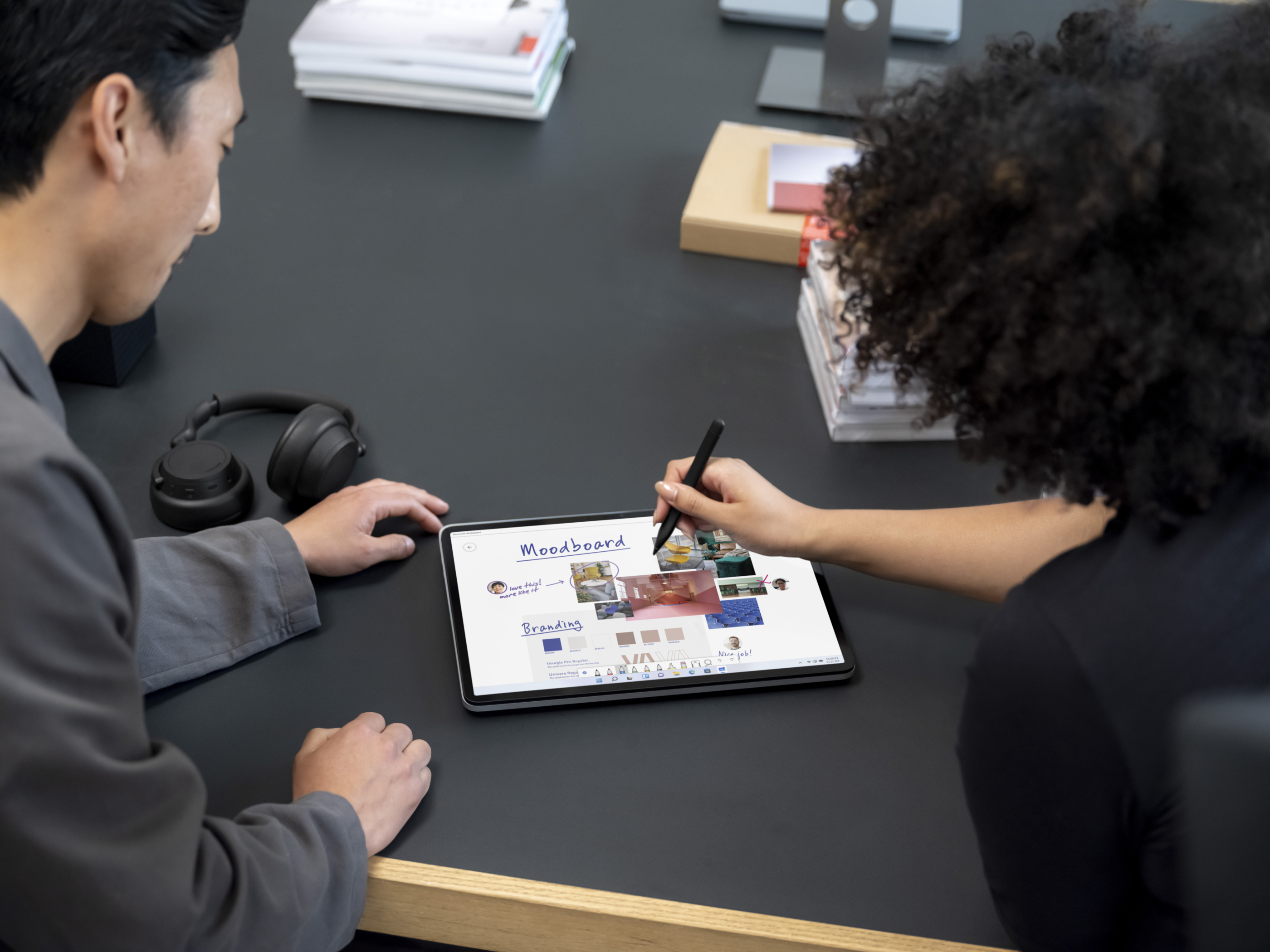 MICROSOFT Surface Laptop Studio - Convertible 2 in 1 Laptop (14.4 ", 2 TB SSD, Platin)