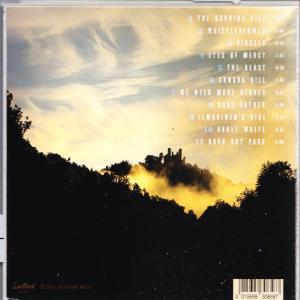 CD-Hülle hinten mit Titelliste über einer Sonnenuntergangsszene mit silhouettierten Bäumen und einer Burg.