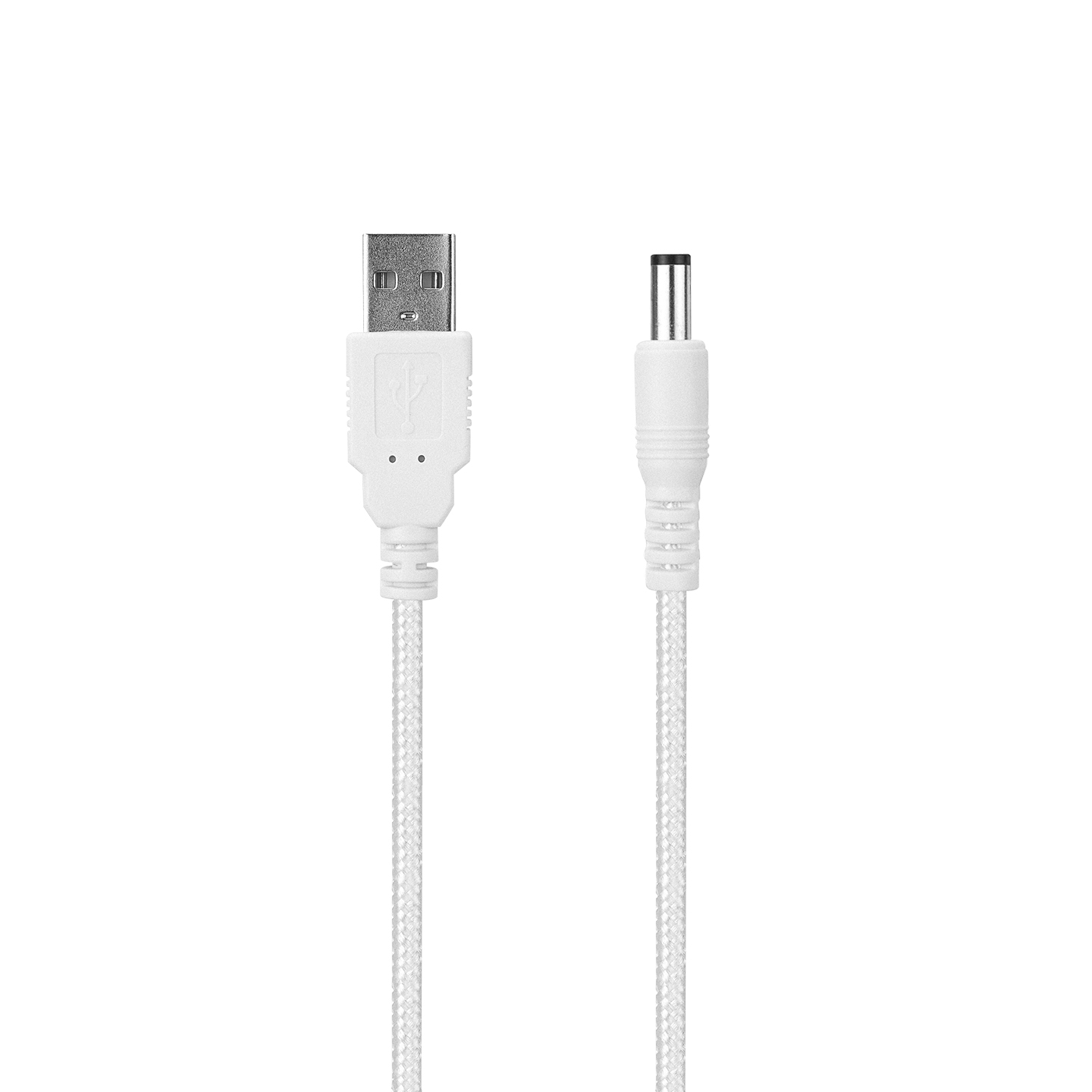 Beyaz arka plan üzerinde bir USB konektörü ve bir DC konektörü olan beyaz USB kablosu.