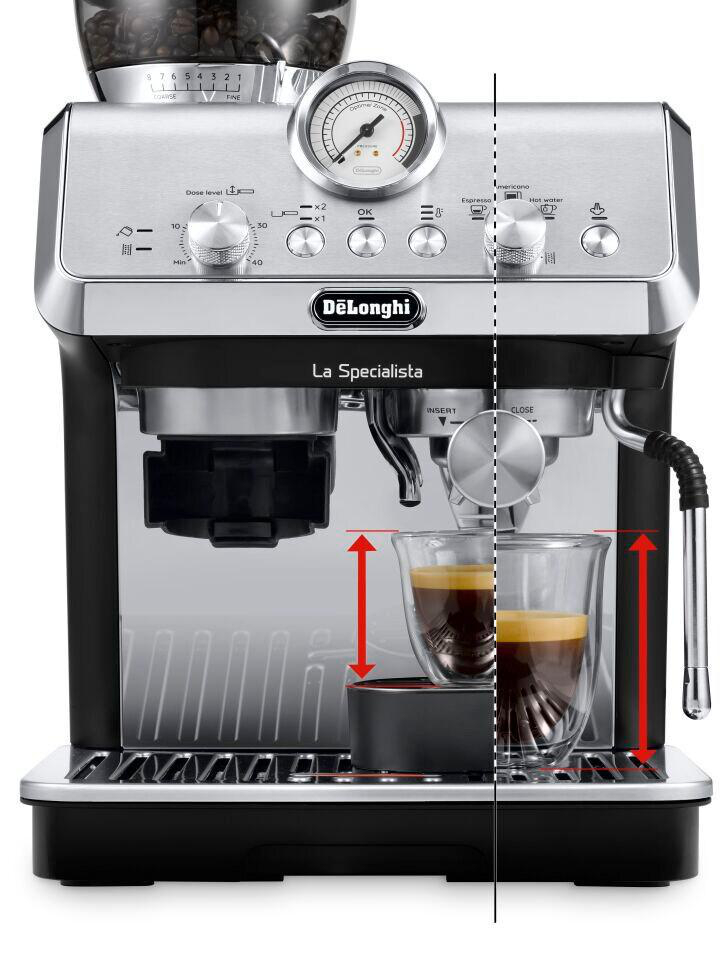 Espressomaschine: Edelstahl, schwarze Akzente, Tasse und Glas mit Kaffee.
