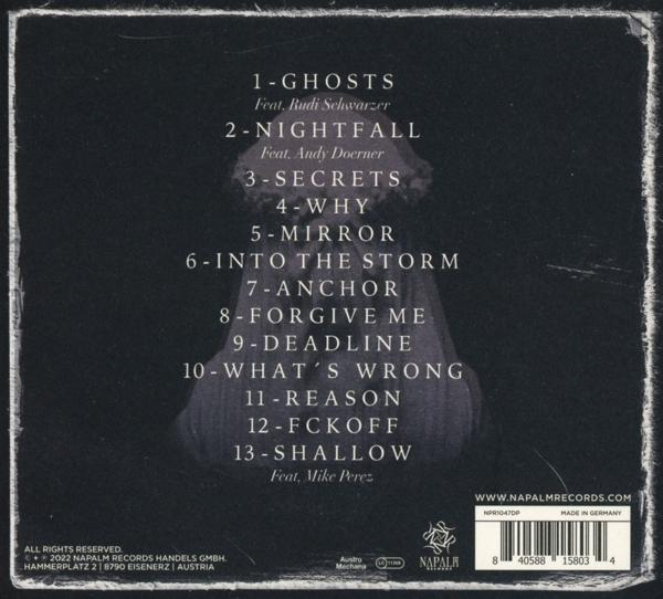 CD-Cover mit Titelliste und unscharfem Frauenbild auf der Rückseite.