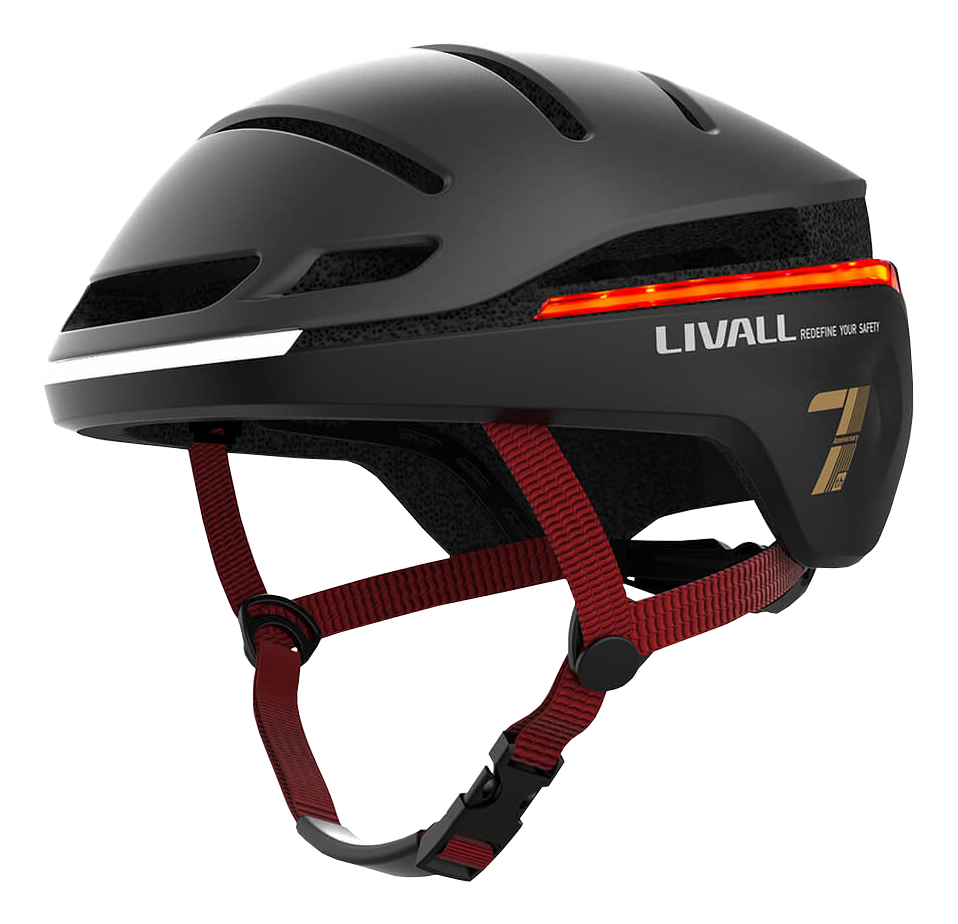 Casco da bicicletta Livall nero con luci rosse e una luce anteriore bianca.