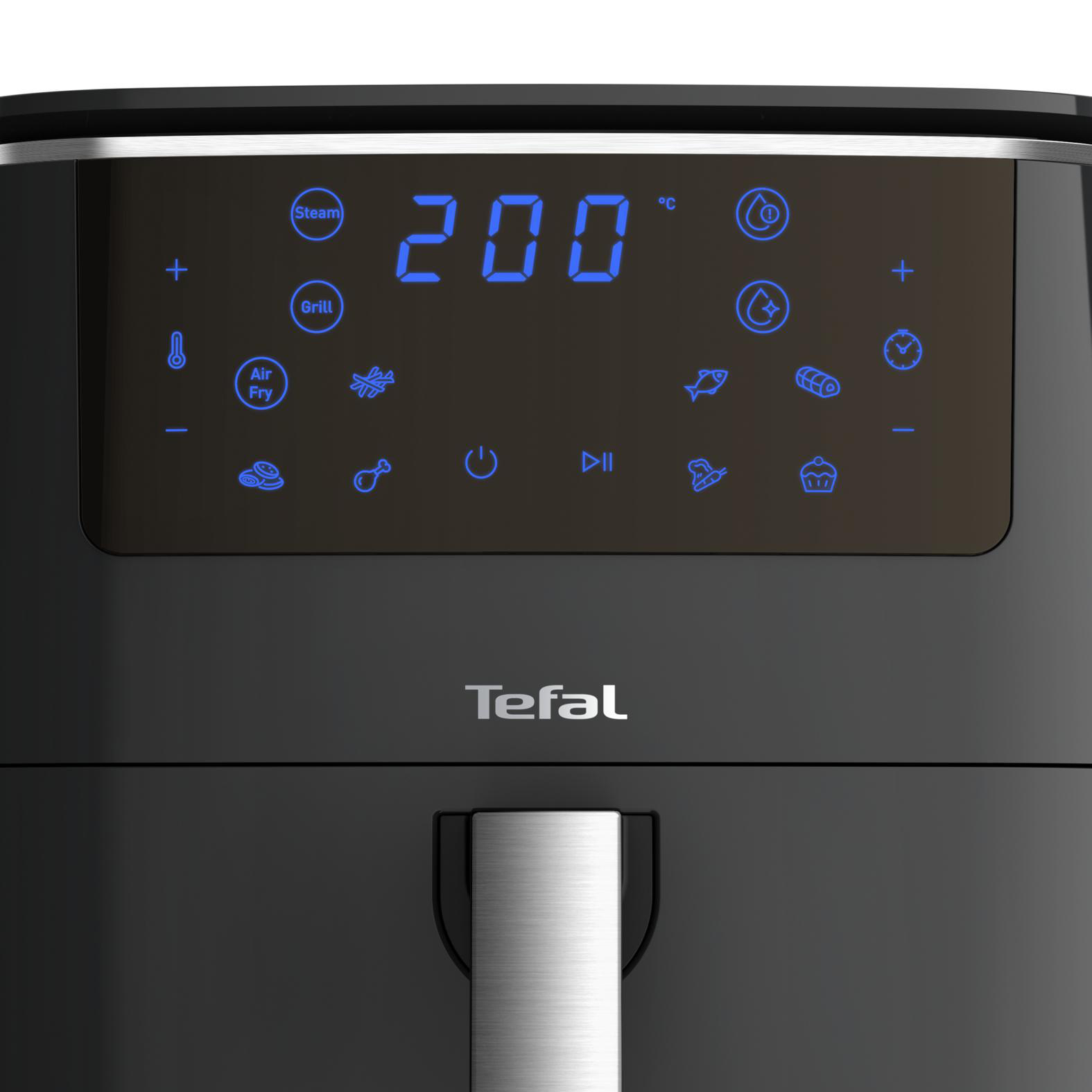 Nahaufnahme des Bedienfelds eines schwarzen Tefal-Heißluftfritteuse mit blauem Digitaldisplay und Symbolen.
