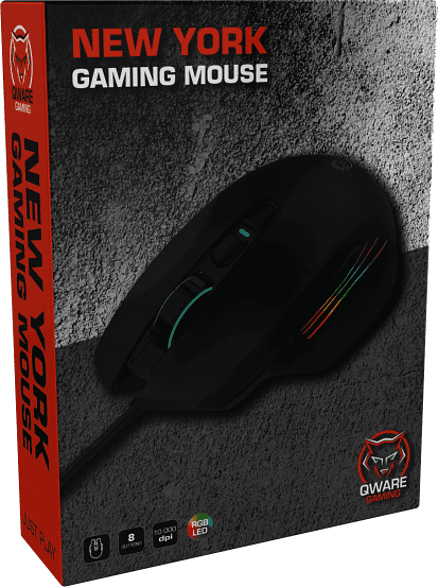 Een zwarte gamingmuis in een doos. De doos heeft tekst en een afbeelding.