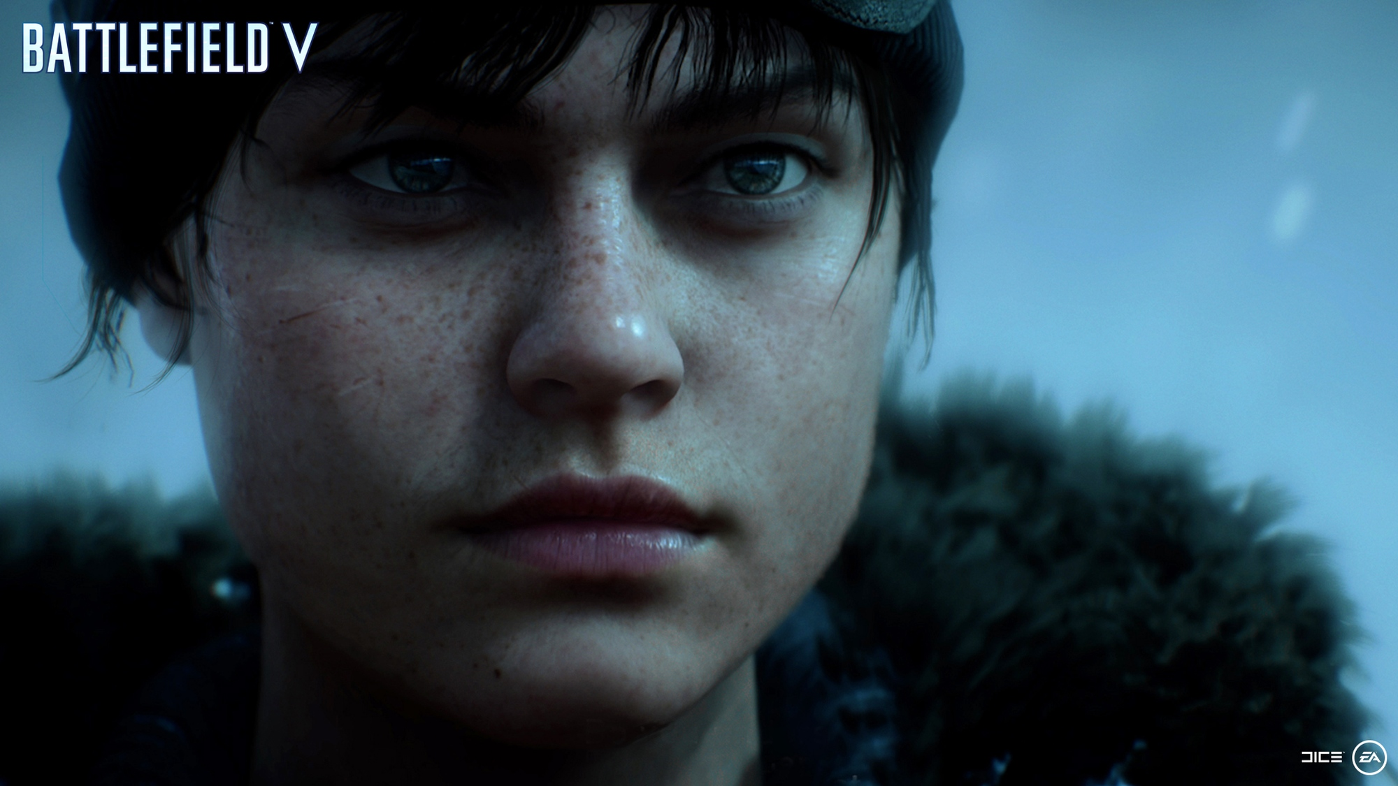 Gros plan sur le visage d'une personne du jeu Battlefield V, avec une expression sérieuse.