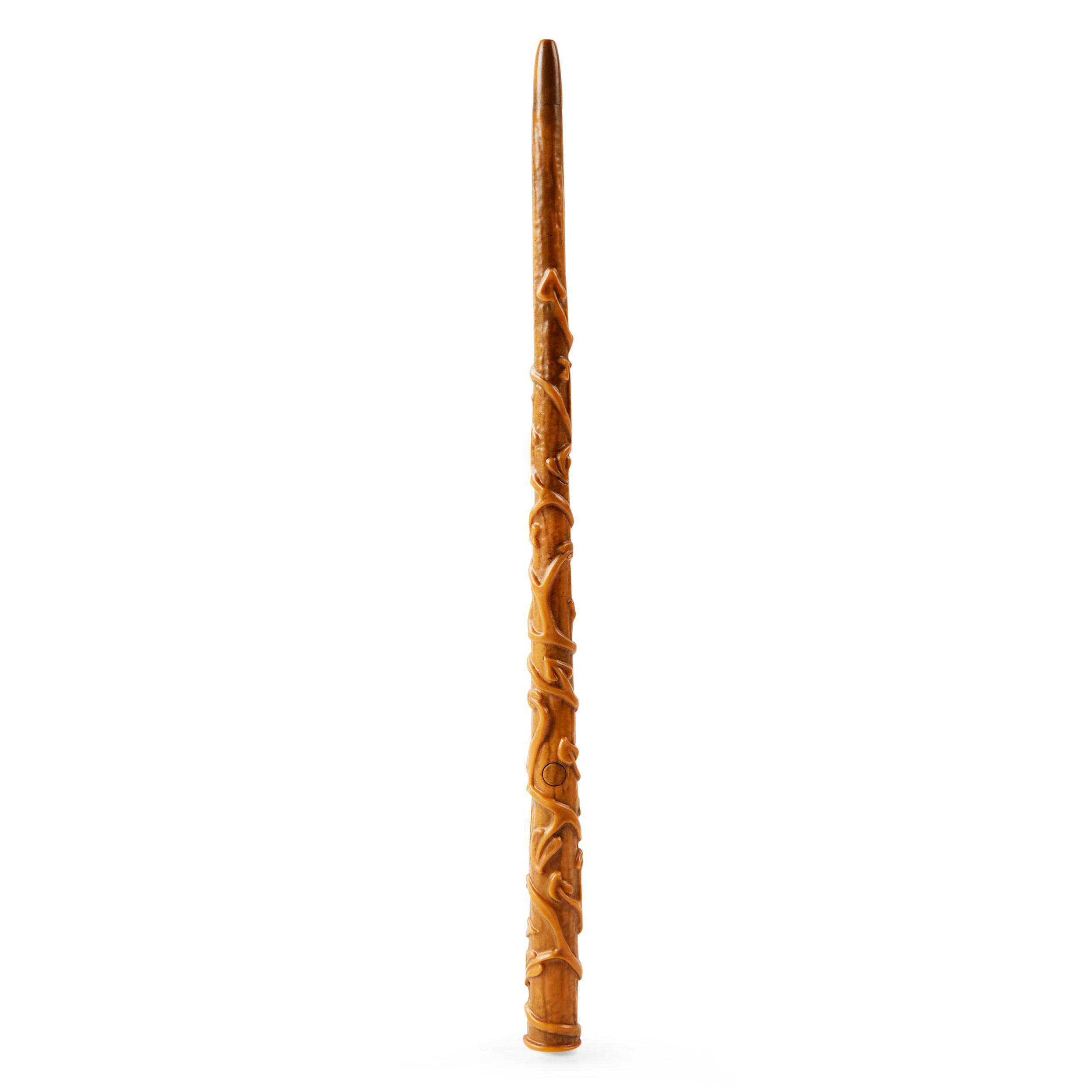 Ein geschnitzter Holzstab mit aufwendigen Designs.