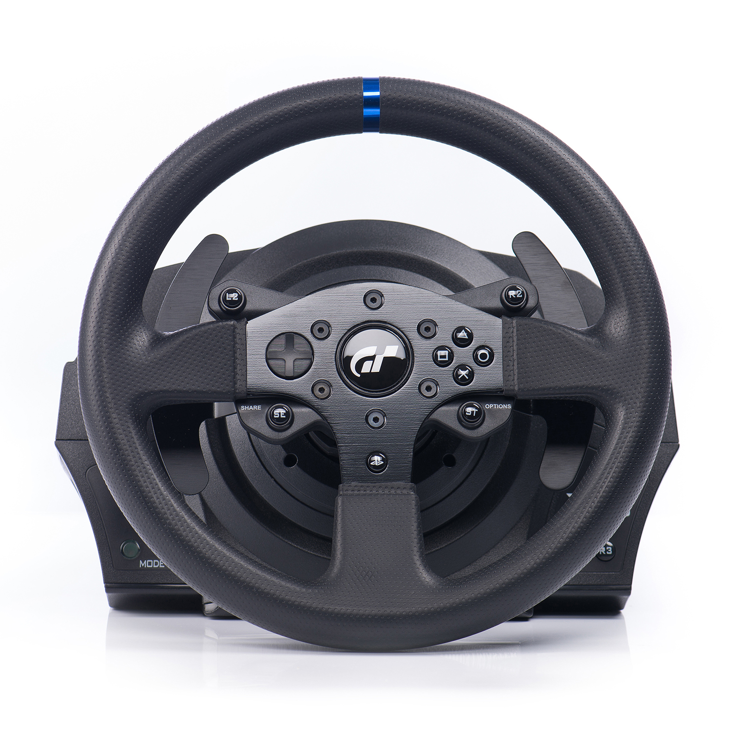 Volante da corsa nero con pulsanti e striscia blu in alto. Sfondo bianco.