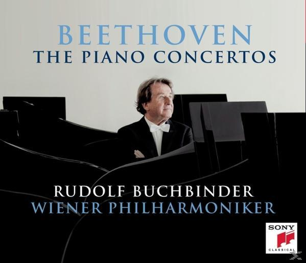 Beethoven zongoraversenyének album borítója. Egy öltönyös férfi zongoránál a címmel és a művész nevével.