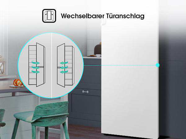 Küchenszene mit weißem Kühlschrank. Text: „Wechselbarer Türanschlag“.