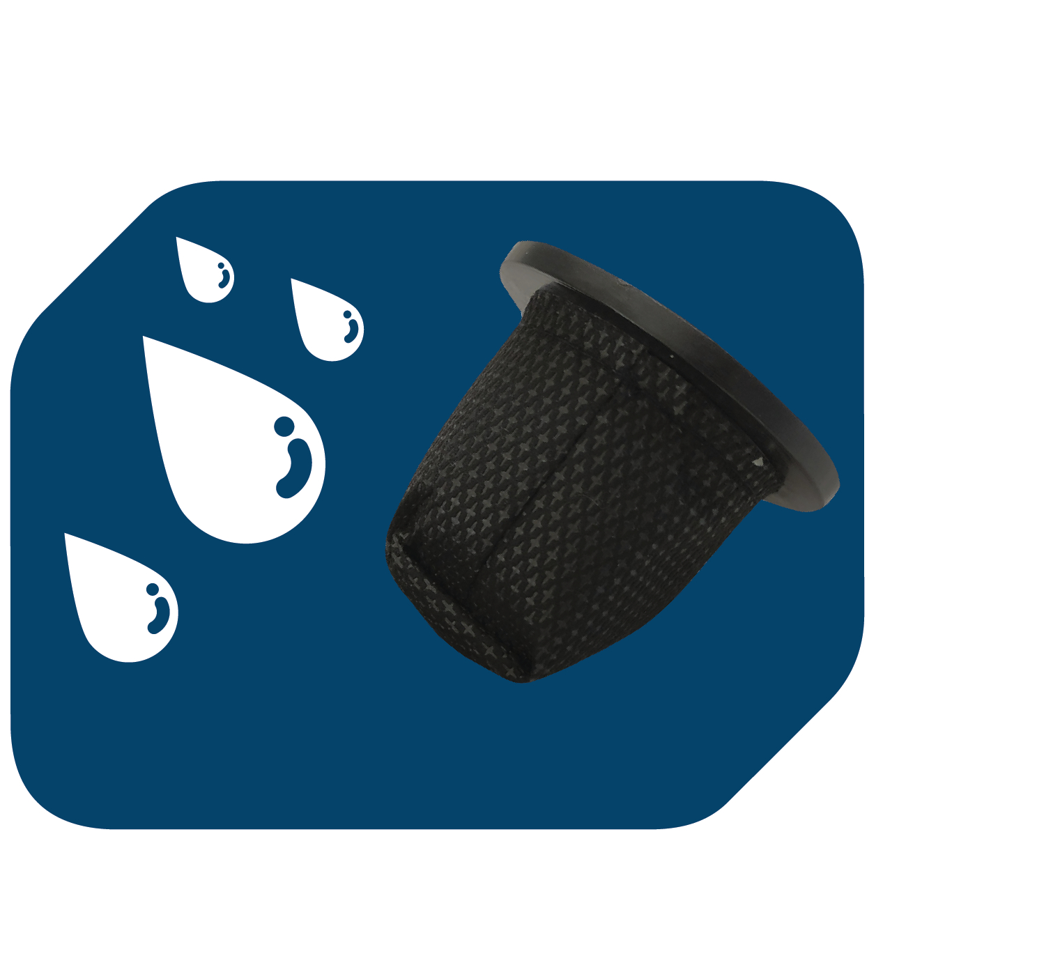 Schwarze Kaffeefilterkapsel mit schwarzem Rand. Umgeben von weißen Wassertropfensymbolen auf blauem Hintergrund.
