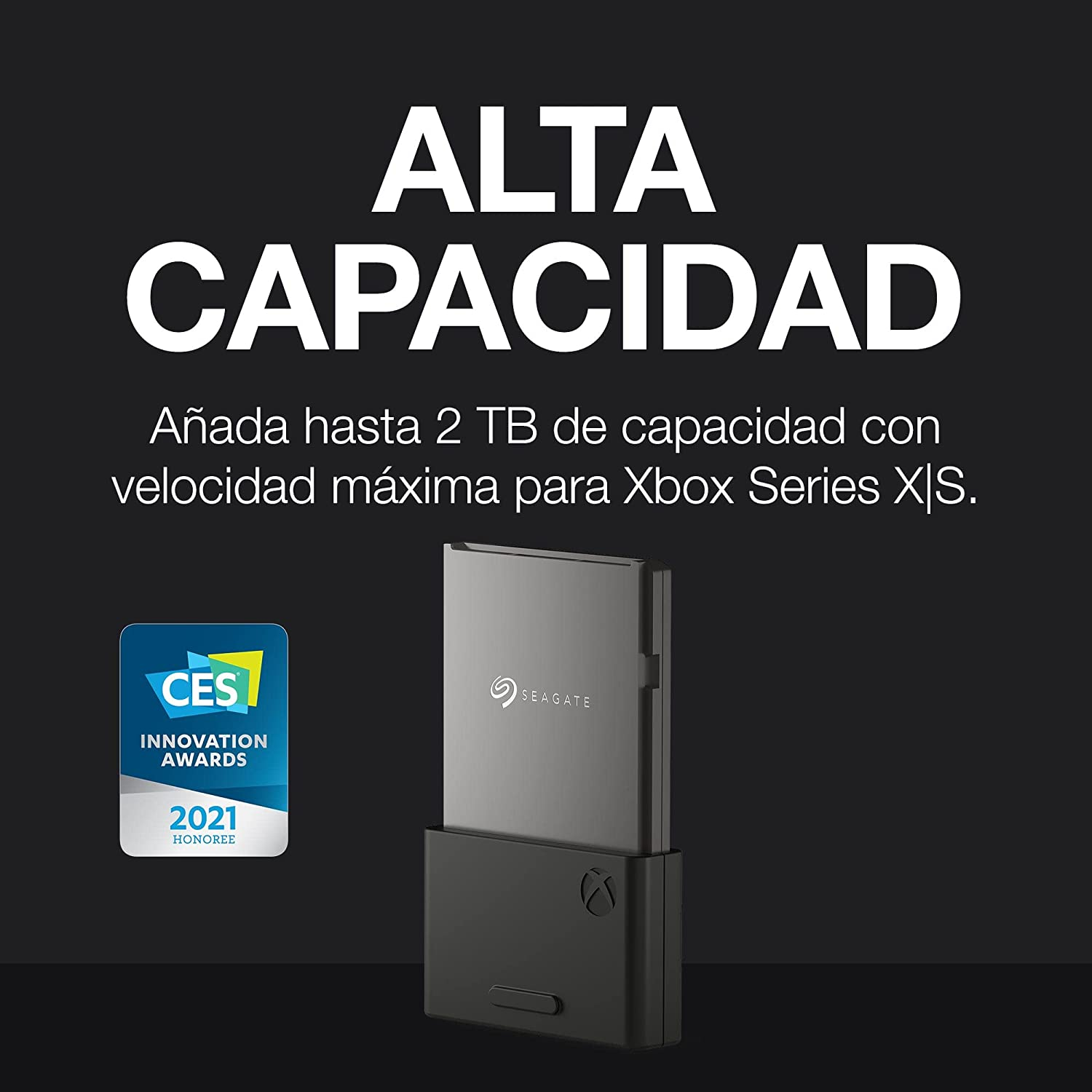 Un disco duro externo Seagate se muestra junto a una Xbox Series X|S. El texto dice 'Alta Capacidad'.