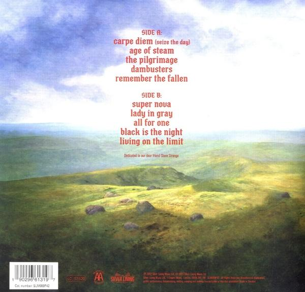 Album borító számlistával, tájkép felhős égbolttal.