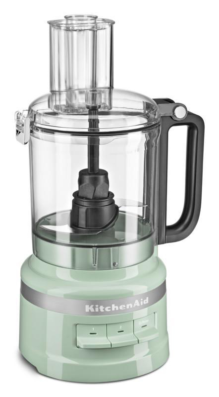 Ein mintgrüner KitchenAid-Küchenroboter.