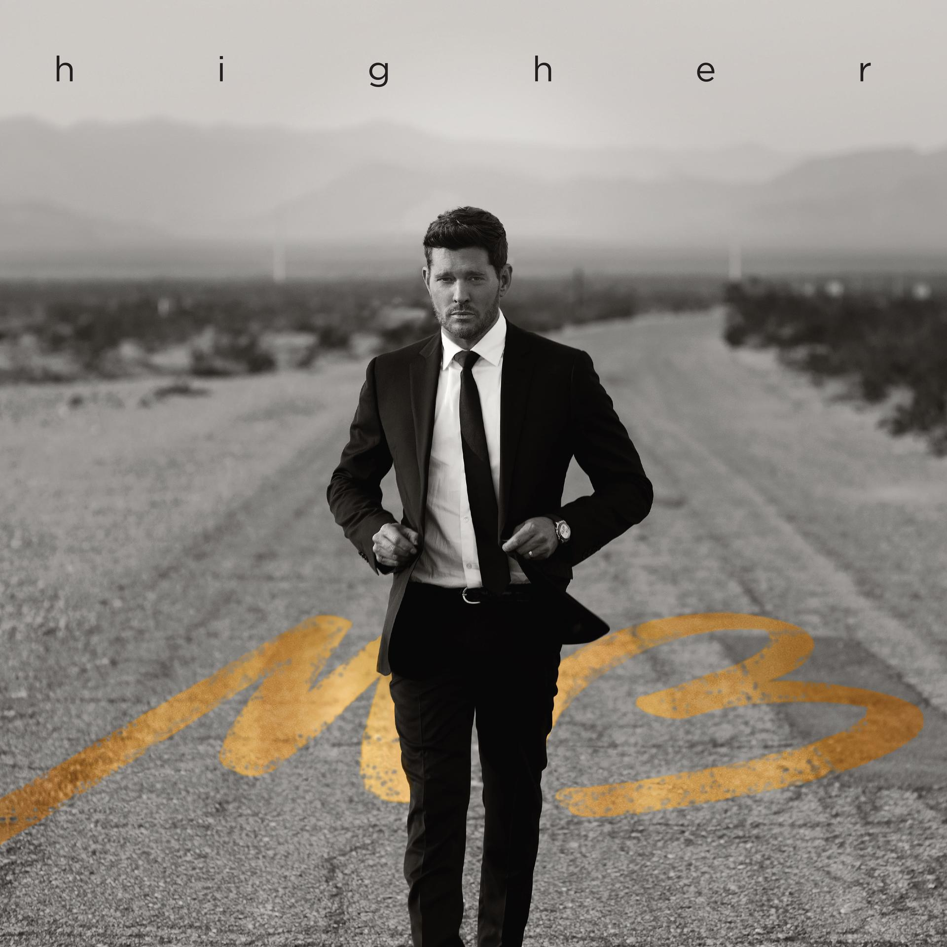 Michael Bublé album borítója. Fekete-fehér fotó, amint az úton jár.