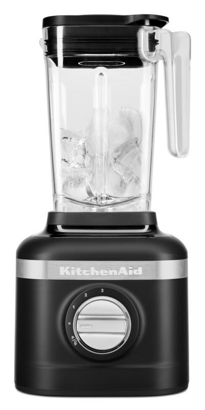 Schwarzer Mixer mit einem durchsichtigen Behälter, der mit Eis gefüllt ist.