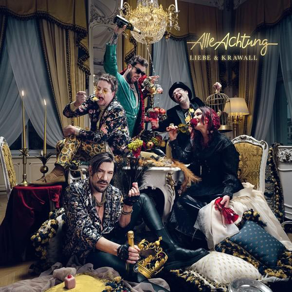 Albumcover: 5 Personen in einem Raum, Getränke haltend, Kronleuchter, Text 'Alle Achtung'.