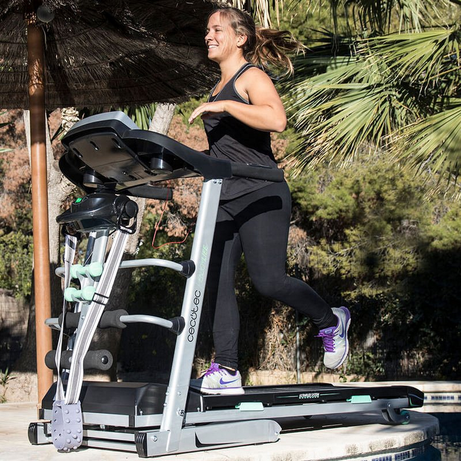Cinta de correr - Cecotec Extreme Track Vibrator, 2206 W, 12 programas, Peso Máx 120 Kg, 18 km/h, Inclinación, Plegable, Gris/negro