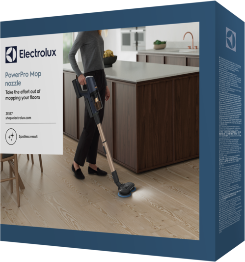 Boîte de buse Electrolux PowerPro Mop. Une femme lave un sol en bois avec l'appareil.