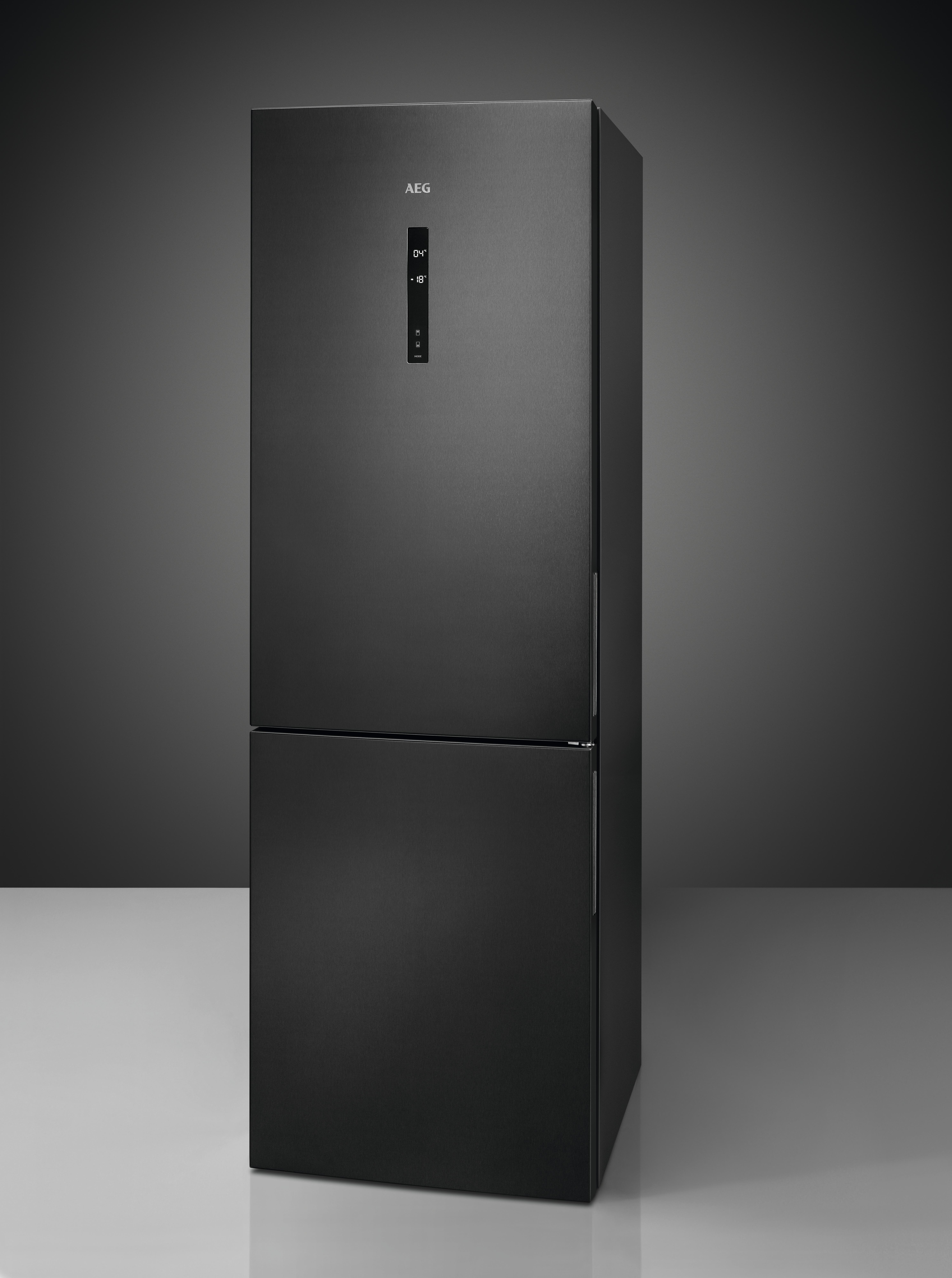 AEG RCB732E5MB Kühlgefrierkombination (E, 330 l, 1860 mm hoch, Black Stainless Steel/Dunkelgrau)