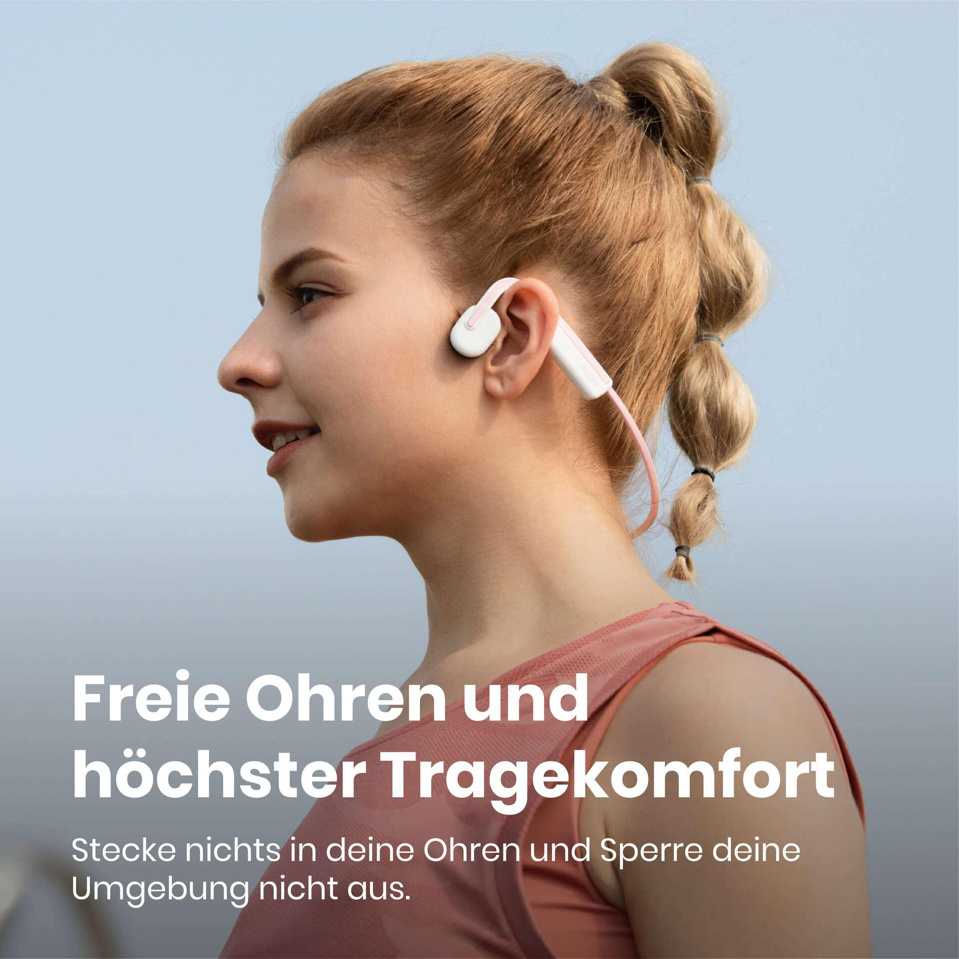 Eine Frau mit weißen Kopfhörern mit deutschem Text.