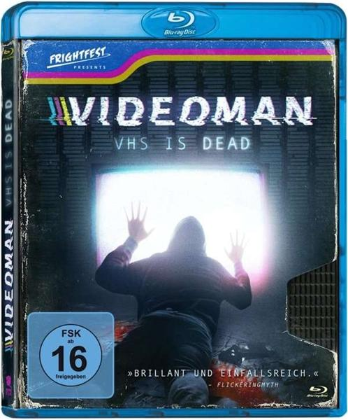 Blu-ray-Cover mit einer Person hinter einem Bildschirm mit dem Titel 'Videoman'.