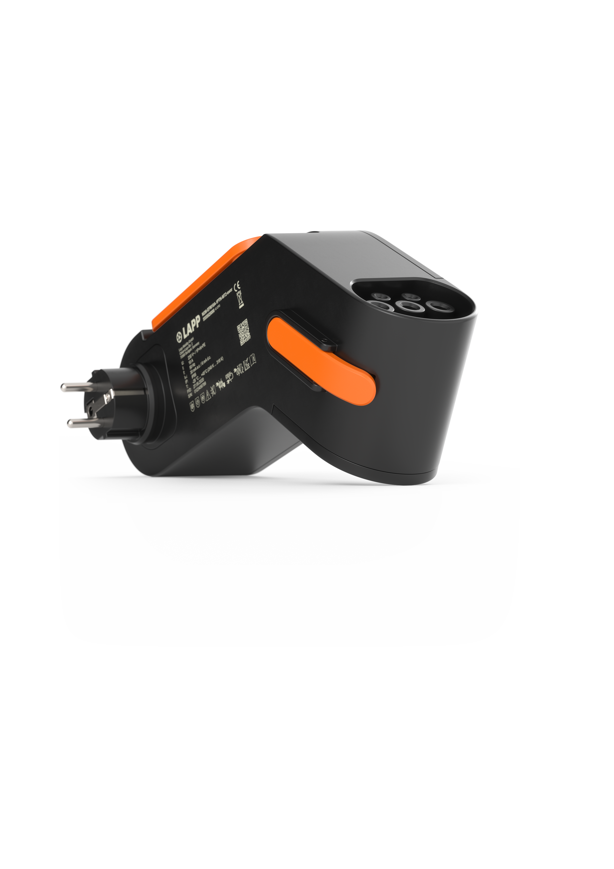 Ein schwarz-oranger Adapter mit EU-Stecker. Er ist abgewinkelt und hat Knöpfe. Weißer Hintergrund.