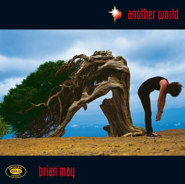 Brian May Albumcover. Ein verdrehter Baum mit einem sich vorbeugenden Mann. Blauer Himmel.