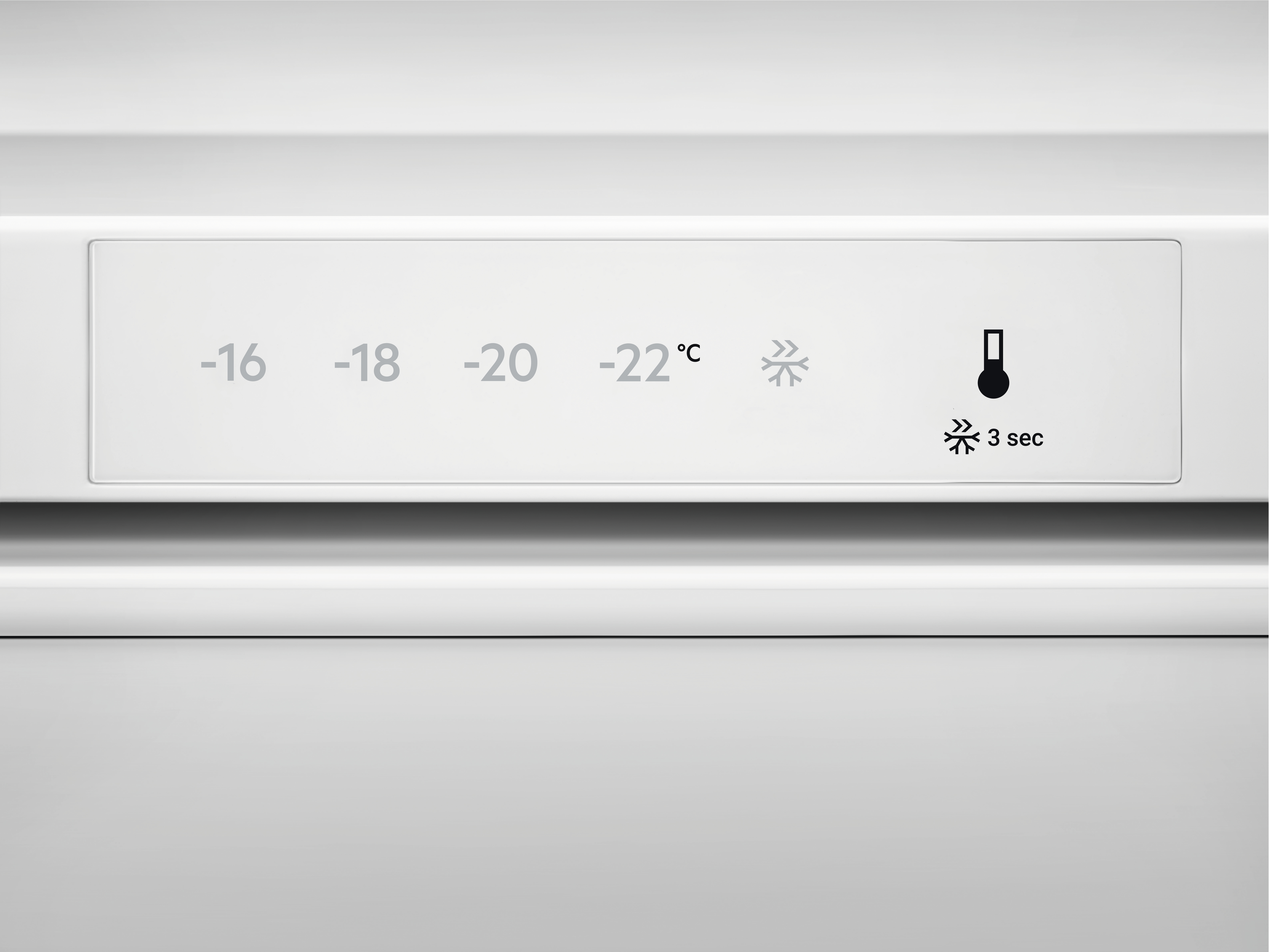 Ein weißes Panel zeigt Temperatureinstellungen in Celsius und ein Schneeflockensymbol an.