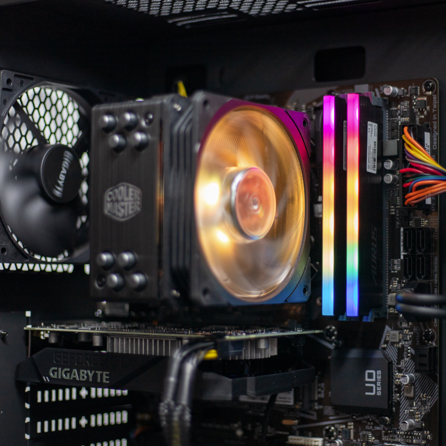 PC gaming - PC Clon By Gigabyte B560M, Intel® Core™ i5-10400F, 16 GB RAM, 512 GB SSD, GTX 1650 D6 OC 4G, W11H