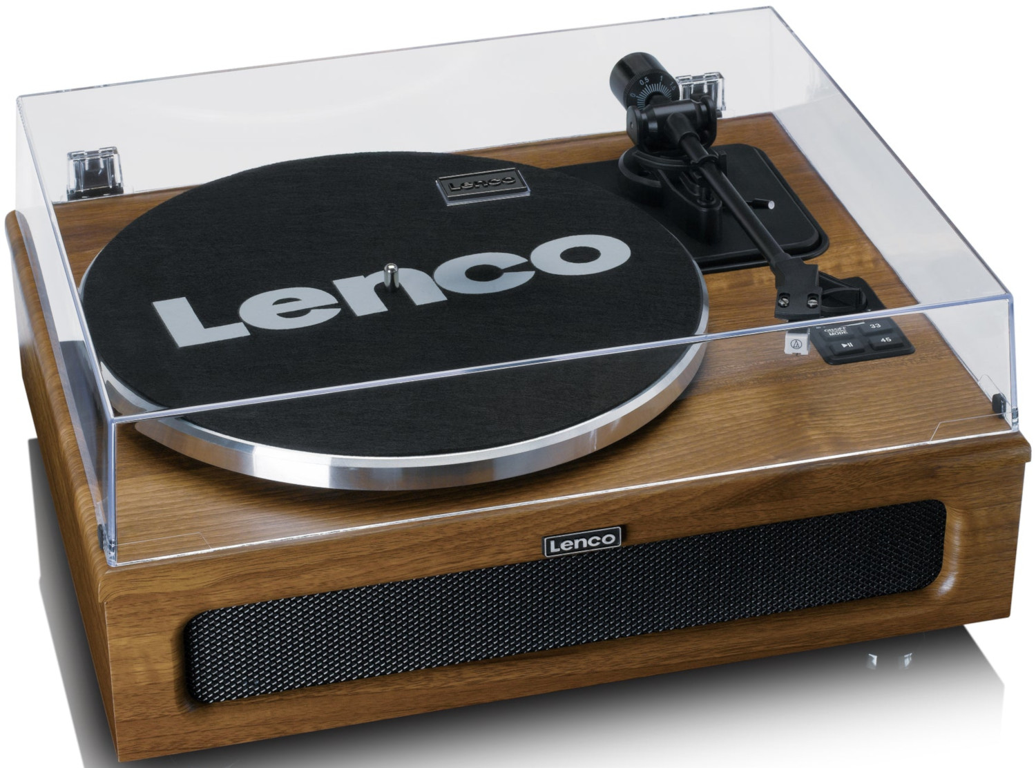 Een houten Lenco platenspeler met een doorzichtige hoes. Het Lenco-logo is op de zwarte plaat gedrukt.