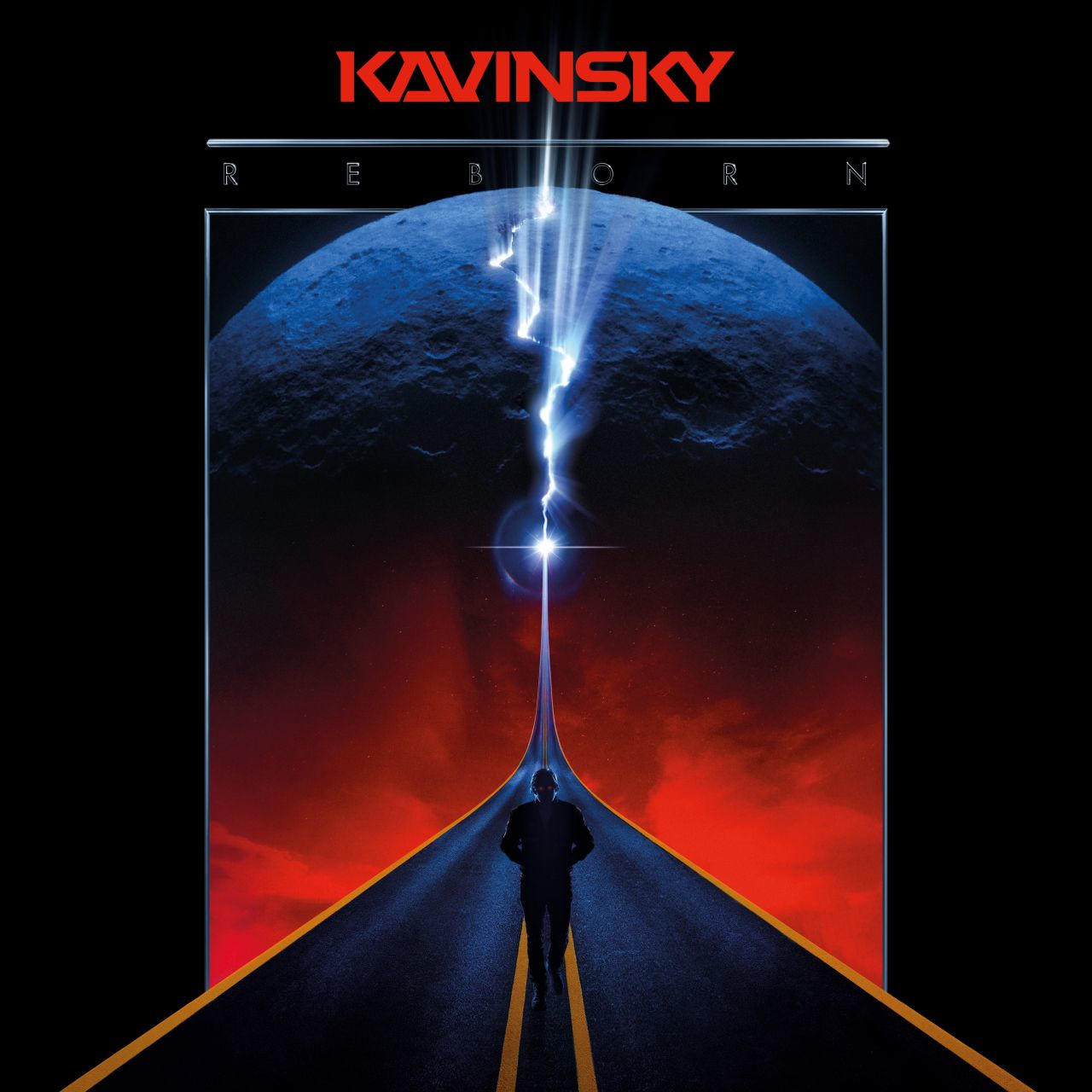 Kavinsky's Reborn albumhoes. Een silhouet loopt naar een helder licht op een weg.