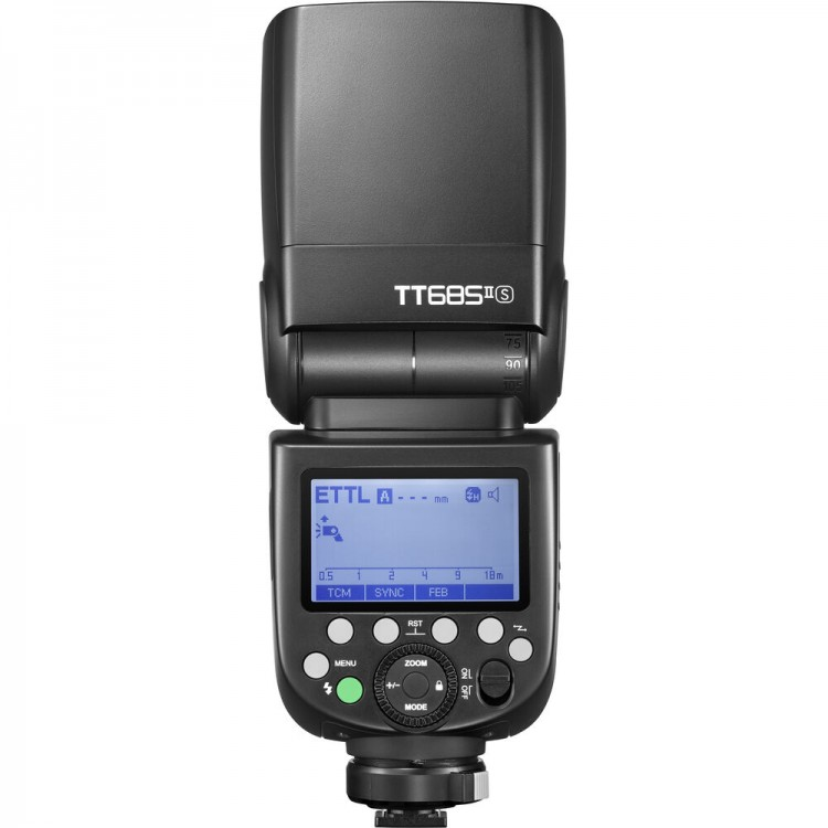 Ein Godox TT685S II Blitzgerät mit einem Bildschirm, der Einstellungen anzeigt. Das Gerät ist schwarz.