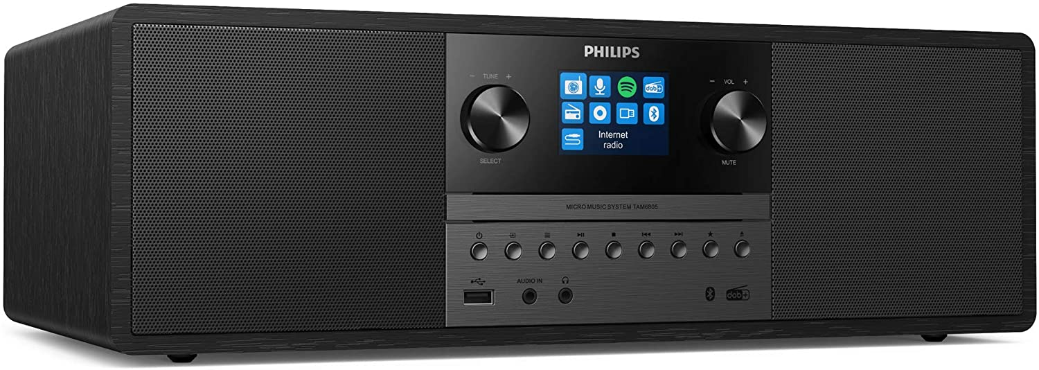 Een zwart Philips micro-muzieksysteem. Het heeft een scherm, knoppen en luidsprekers. De merknaam is zichtbaar.