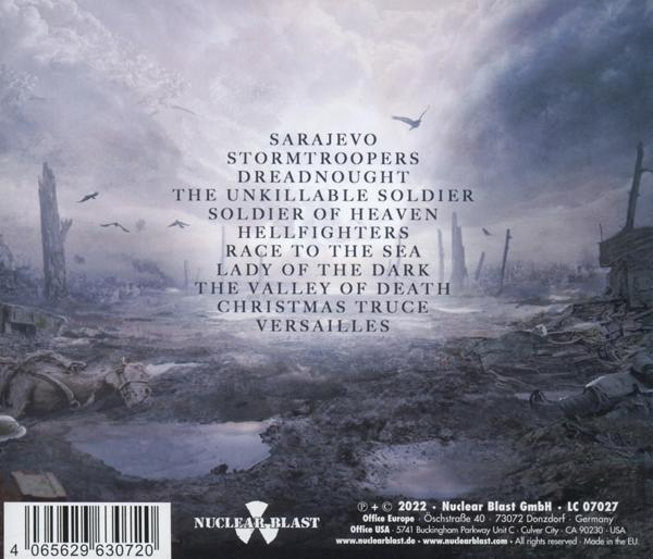 CD-Cover mit einer Fantasy-Szene, einem dunklen Himmel mit vielen Details und Text in Weiß.