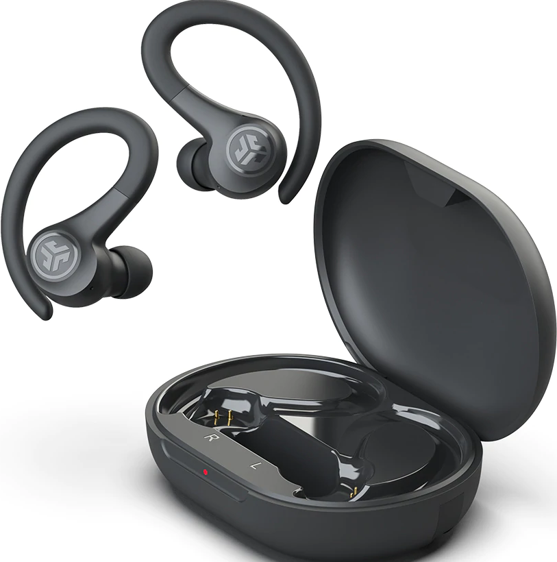 Tre auricolari wireless neri: due con ganci per le orecchie e uno in una custodia di ricarica aperta.