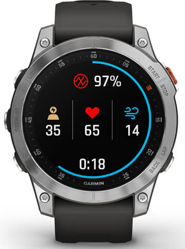 Smartwatch affichant la fréquence cardiaque, le pourcentage et d'autres données fitness.