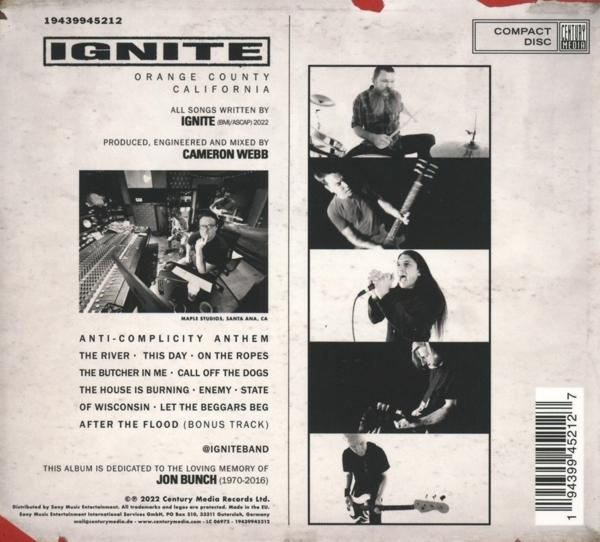 Das CD-Cover der Band IGNITE. Es zeigt Fotos der Band und die Titelliste und Details des Albums.