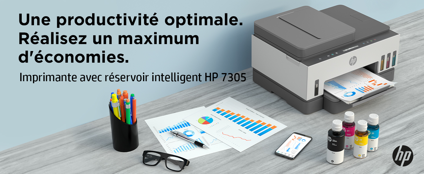 Ein Drucker mit Papier und Tintenpatronen, sowie ein Telefon mit Diagramm.