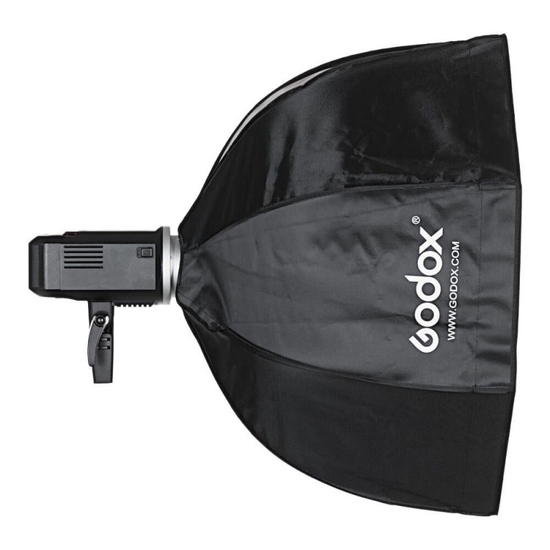 Godox Studioleuchte mit schwarzem und silbernem Gehäuse und großem schwarzen Softbox, auf weißem Hintergrund.