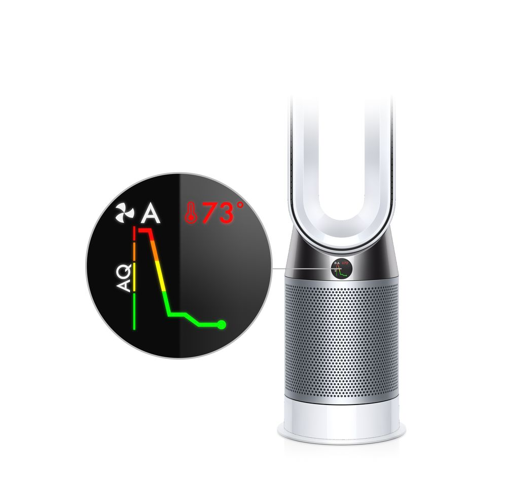 Purificador de aire Dyson con pantalla mostrando métricas de calidad del aire y temperatura.