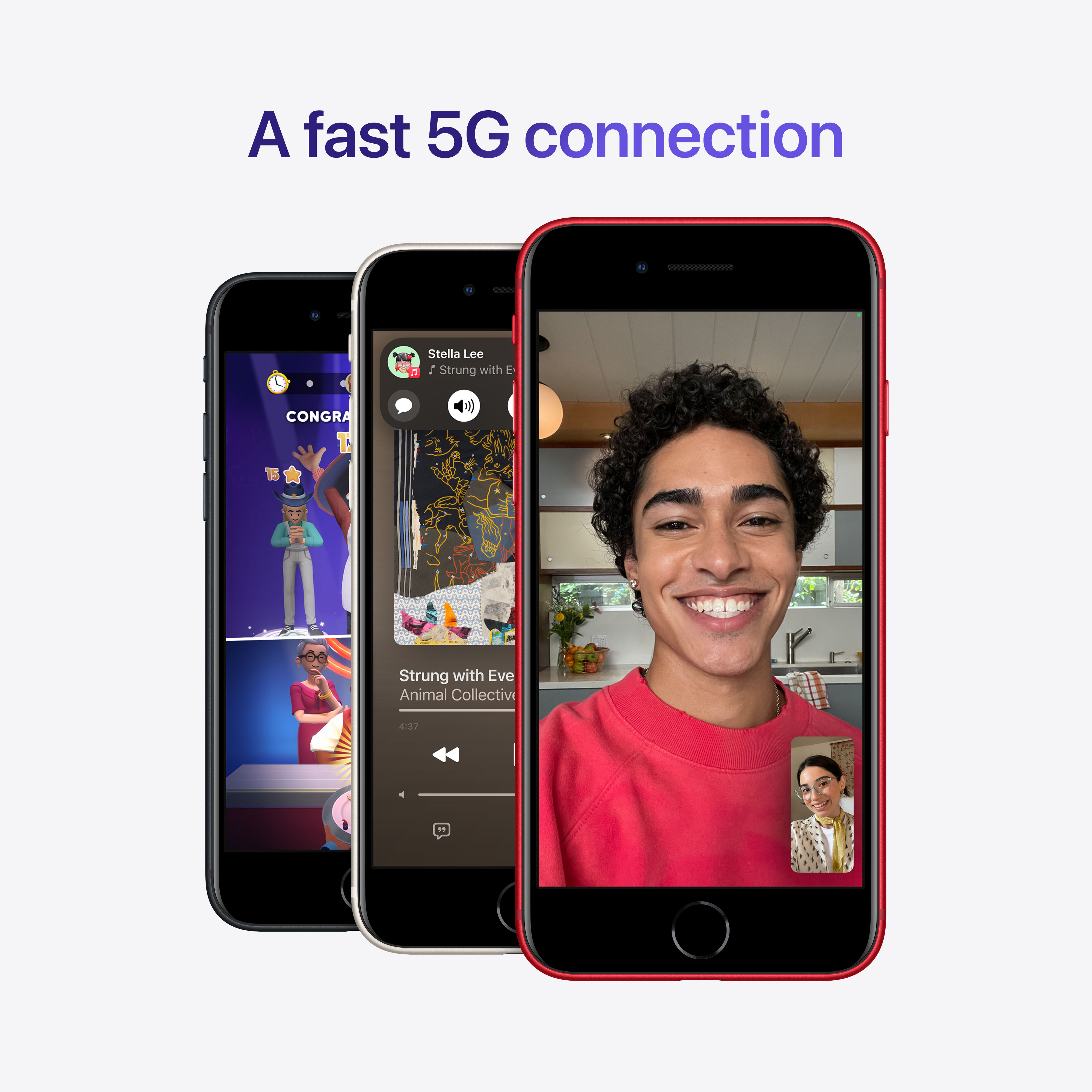 Tre telefoni, con videochiamate. Uno rosso, uno bianco e uno nero. Lo sfondo è sfumato blu.