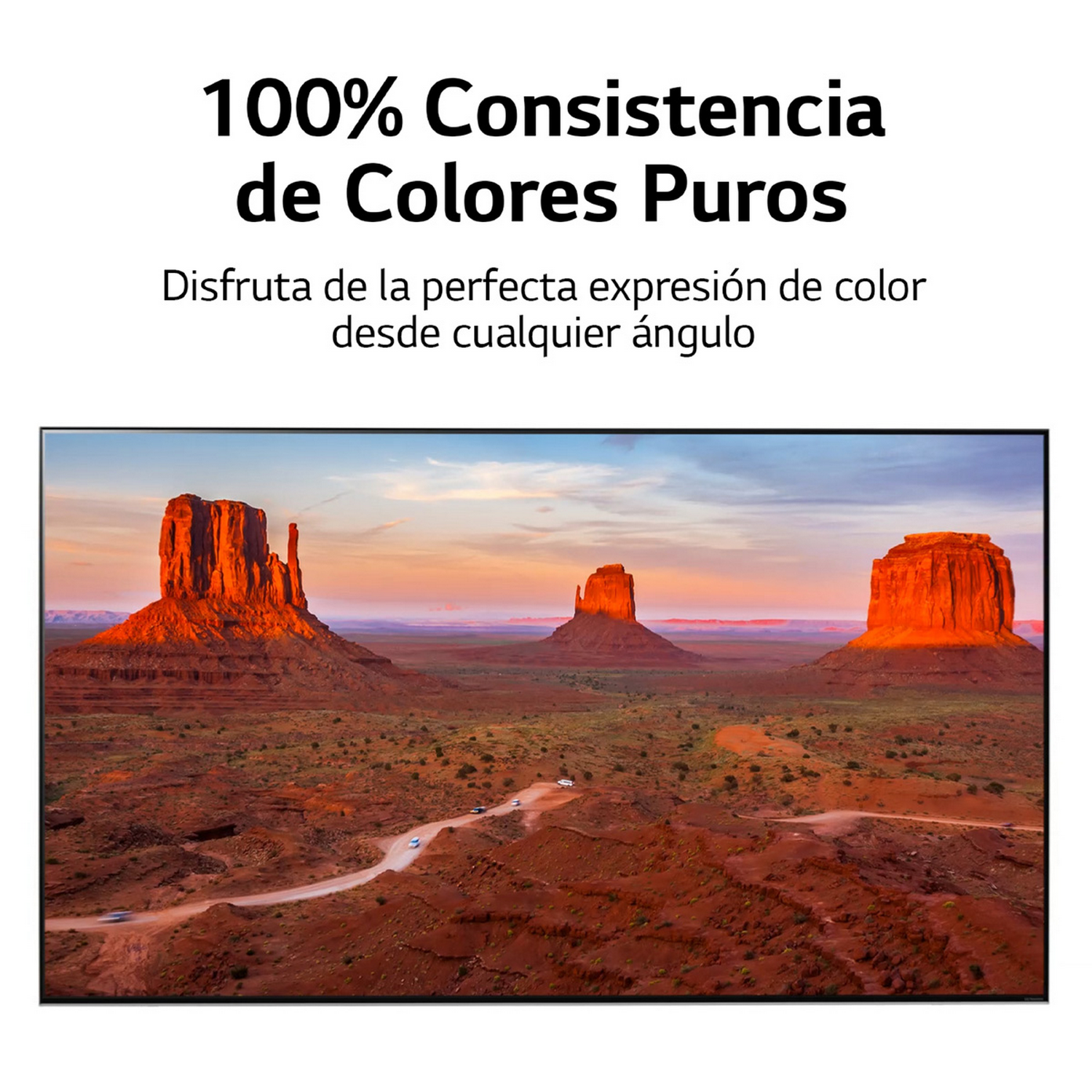 Paisaje de Monument Valley. Formaciones rocosas rojas y una carretera contra un cielo al atardecer.