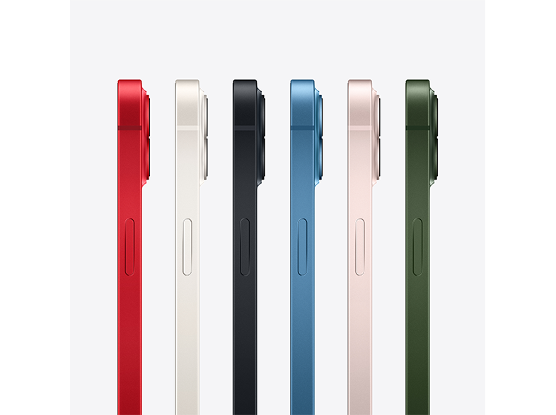Hat iPhone 13 egymás mellett, különböző színekben, oldalnézetben, fehér háttér előtt.