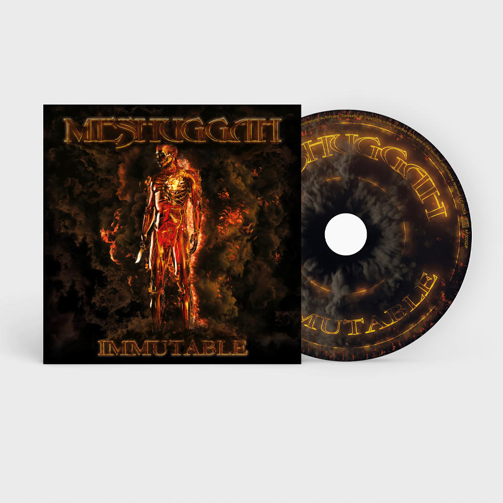 CD-Hülle mit brennender Figur, CD mit schwarz-goldenem Design und dem Wort IMMUTABLE.