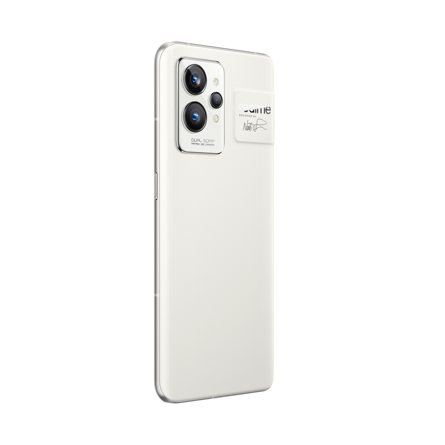 Teléfono blanco con tres cámaras, un panel blanco en la parte trasera.