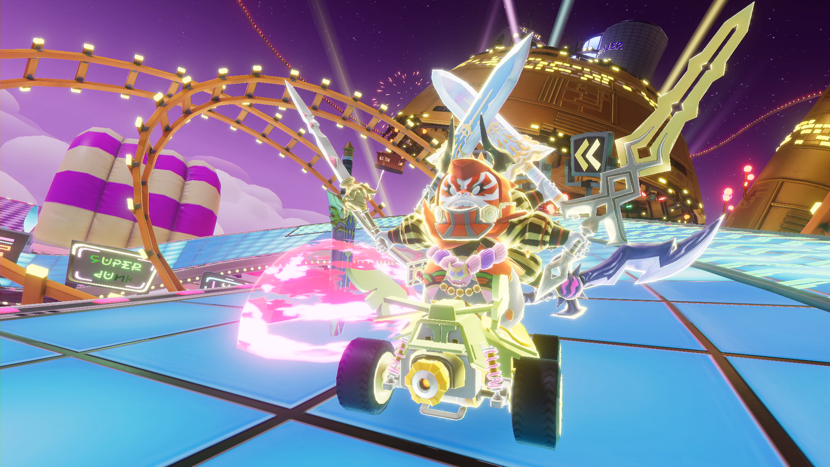 Een personage in een kartracer omringd door zwaarden. De scène is een futuristisch circuit.