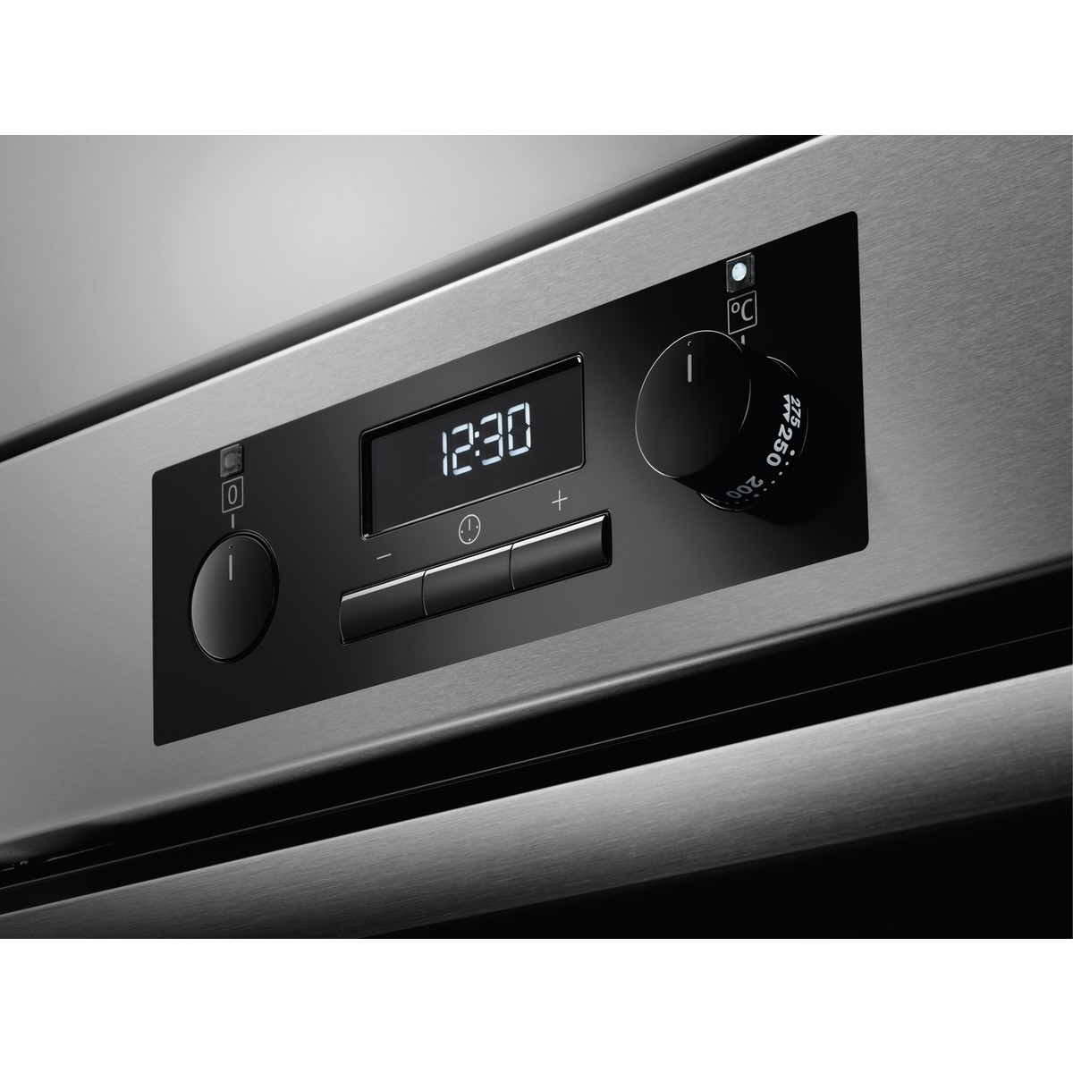 AEG BCO33101BA, Backofen (Einbaugerät, 71 l, 595 mm breit), Serie 6000 mit SurroundCook Ringheißluftsystem (ohne Pyrolyse)