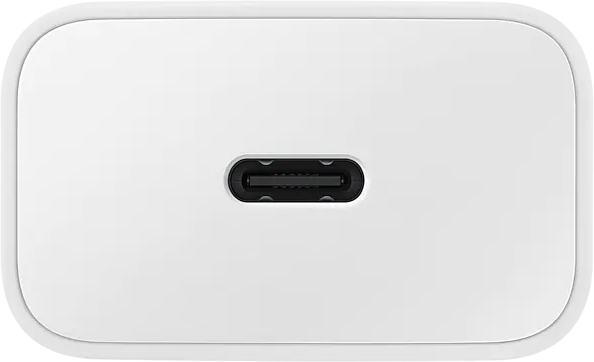 Chargeur USB-C blanc avec un seul port USB-C, vue rapprochée.