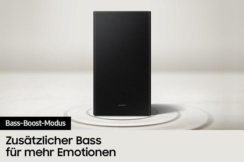Schwarze Samsung Soundbar auf weißer Oberfläche mit Text.
